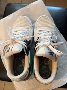 Nike White and Black Sneakers with Mint Accent